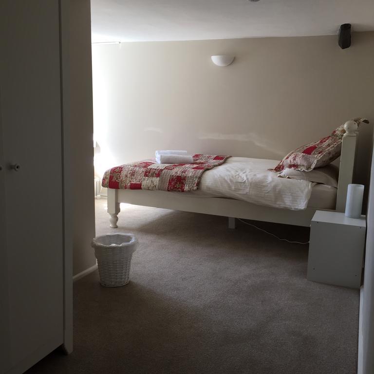 Red Lion Inn Sidbury Екстериор снимка